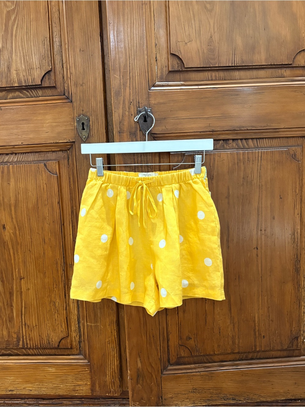 TROVATA Birds of Paradis Yellow Polkadot 100% Linen Pull-On Shorts Size S NWT